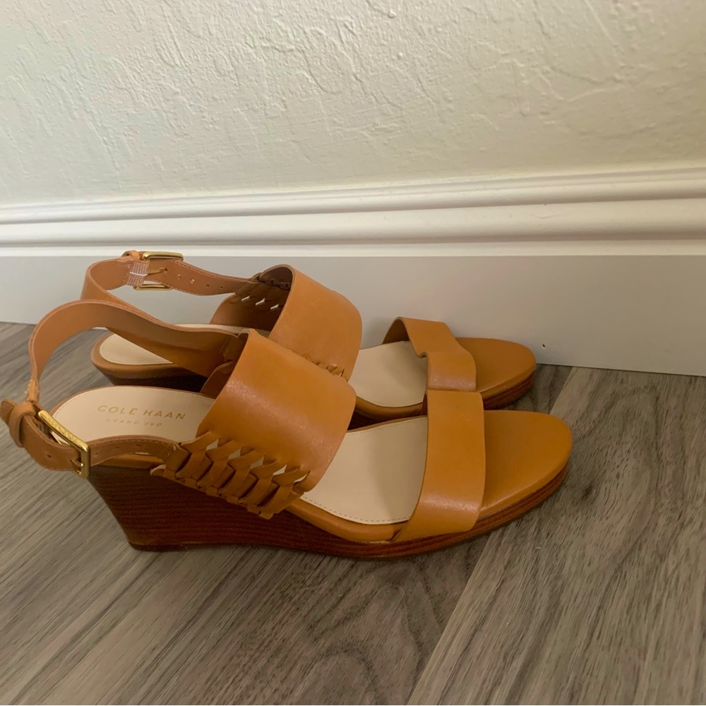 Cole Han grand 360 Tan leather sandals
